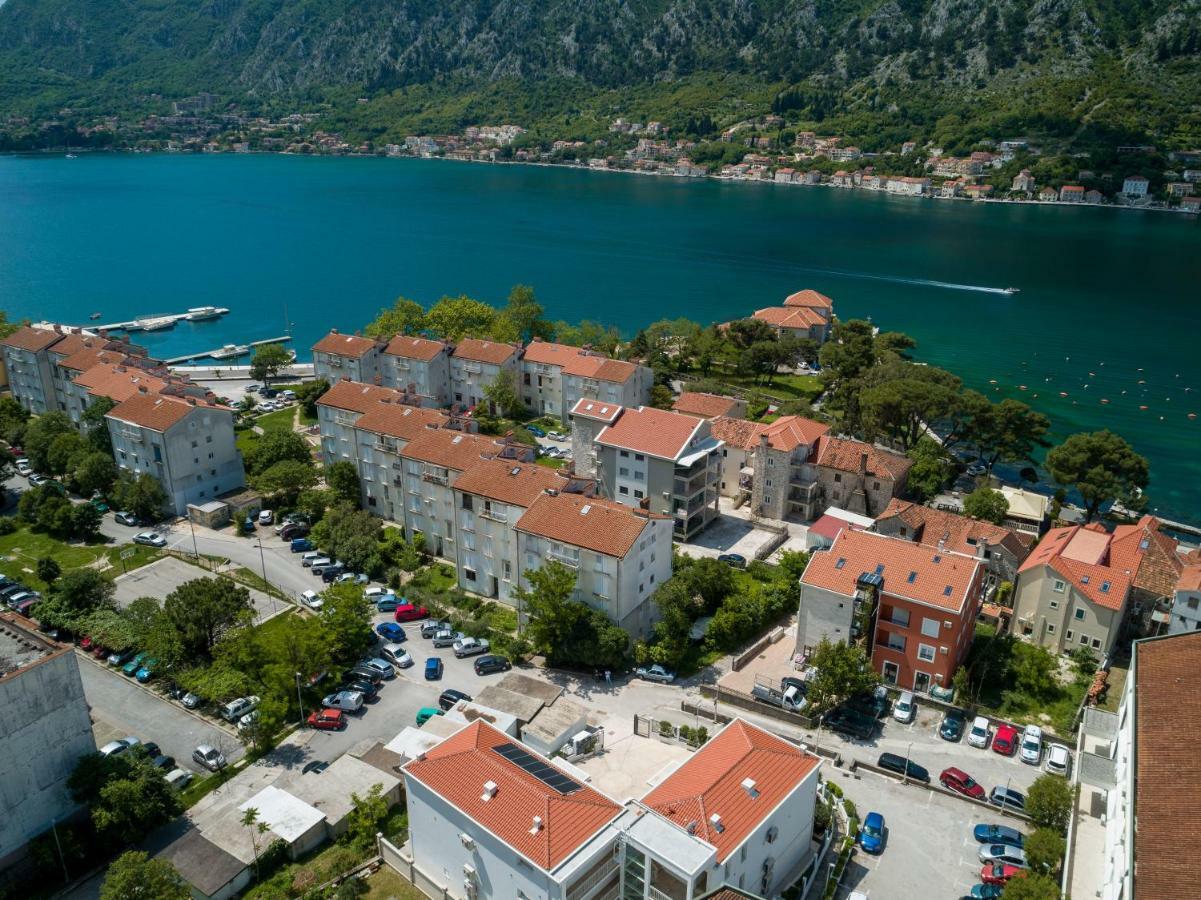 Maison W Kotor Kültér fotó